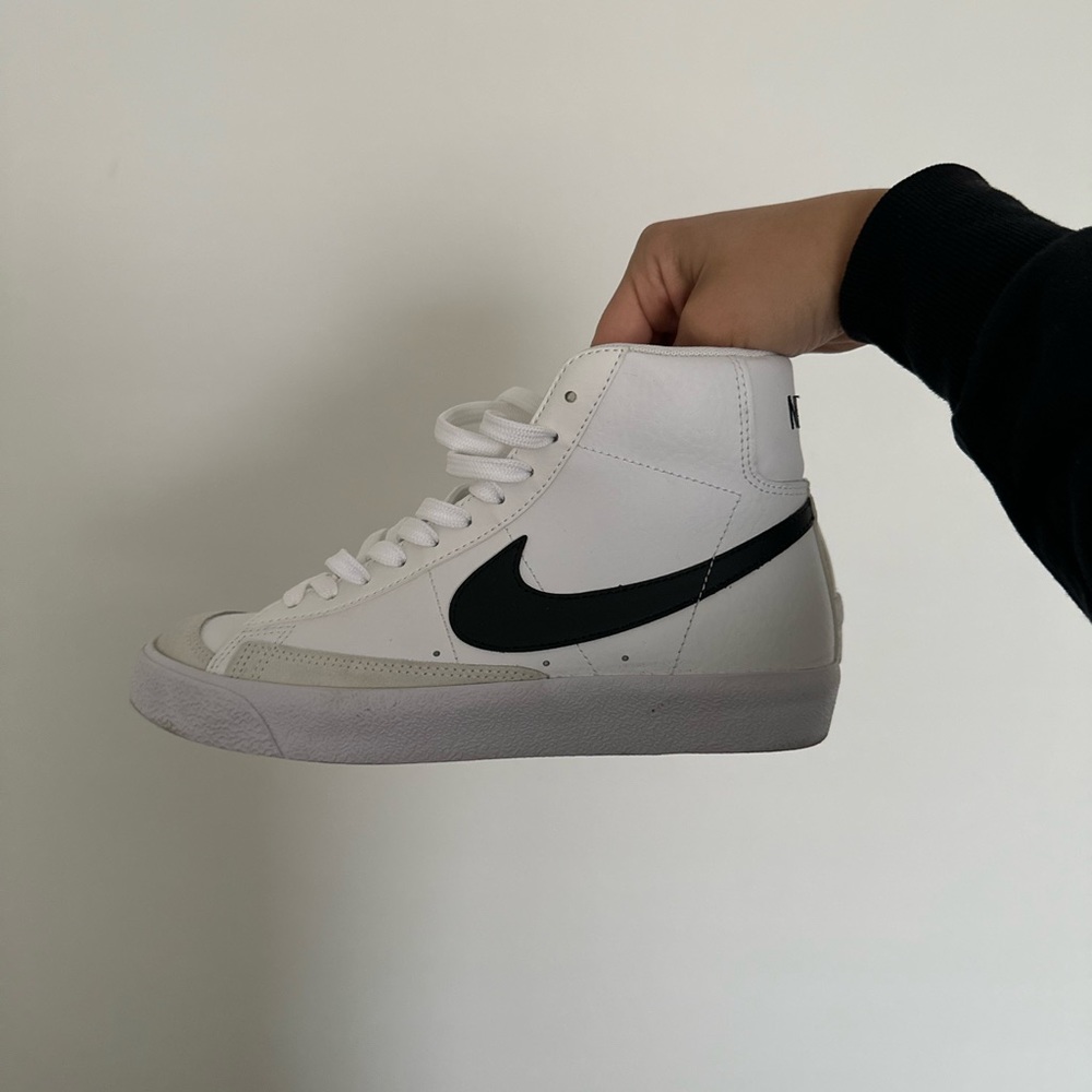 Nike Blazer Mid ‘77 Shoes